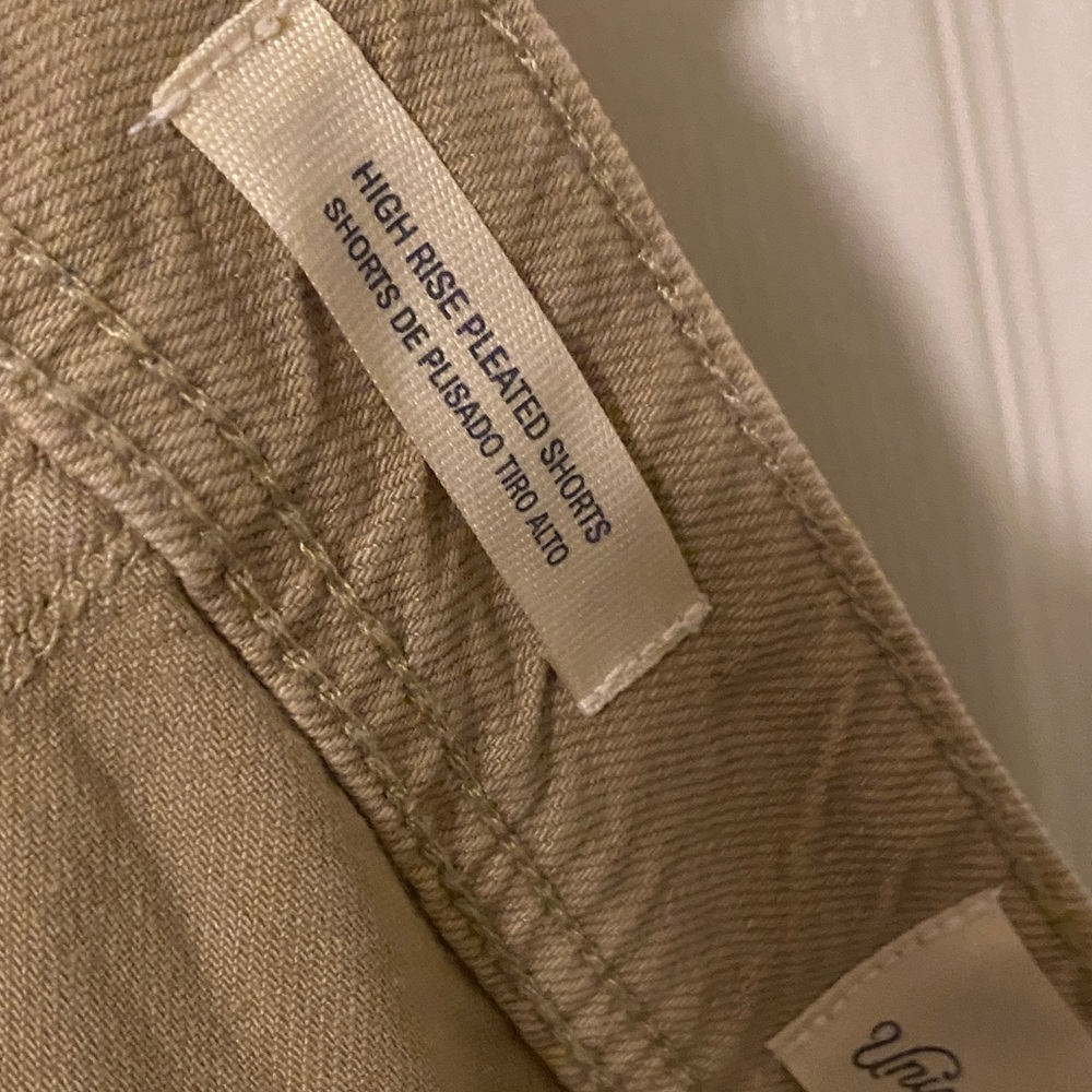 Universal Thread Tan Women's Shorts - Picture 5 of 6